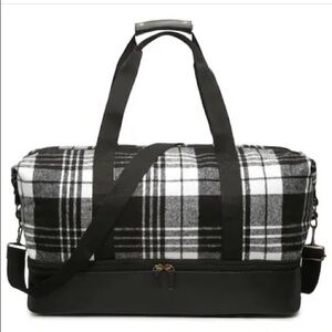 DSW Gray and Black Travel Bag for Stylish Journeys